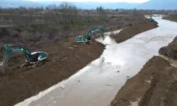 Kurşunlu Bölgesinde Dere Islah Çalışmaları Devam Ediyor