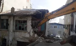 Osmangazi'de Güvenlik Artıyor: Metruk Binalar Tek Tek Yıkılıyor