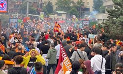 Galatasaray Taraftarları Şampiyonluk Kutlamaları İçin Yenikapı’ya Akın Etti