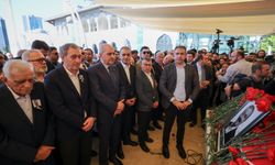 Kurtulmuş: “Özgür Özel’e Yapılan Saldırı Türkiye Demokrasisine Yapılmıştır”