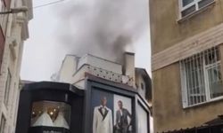Bursa'da Tarihi Uzun Çarşı'da Korkutan Yangın