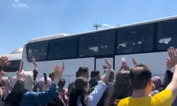 Bursa’dan İlk Hac Kafilesi Dualarla Kutsal Topraklara Uğurlandı