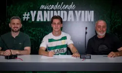 Bursaspor, Ahmet Efe Çakmakkaya ile Profesyonel Sözleşme İmzaladı