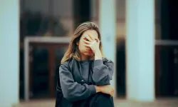 Cringe ne demek, neden bu kadar sık duyuluyor? Günlük hayatta ‘cringe’ olmak ne anlatıyor?