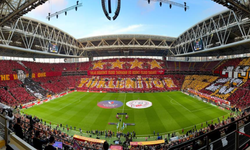 Galatasaray taraftarından şampiyonluğa özel koreografi gösterisi