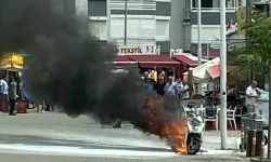 Gemlik’te Park Halindeki Motosiklet Alev Alev Yandı