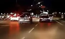 Bursa'da Makas Atan Lüks Otomobil Trafikte Korku Dolu Anlar Yaşattı
