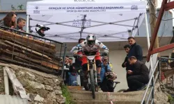 Bursa'da Türkiye’nin İlk Urban Downhill Yarışı Nefes Kesti