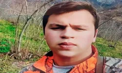 Ehliyetini Yeni Alan 19 Yaşındaki Genç, Aracıyla Baraj Gölüne Uçarak Hayatını Kaybetti