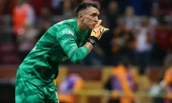 Fernando Muslera 14 Yılın Ardından Galatasaray'a Veda mı Ediyor? Efsane Kalecinin Geleceği Ne Olacak?