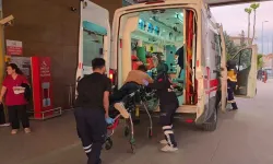 İnegöl’de Gençler Arasında Bıçaklı Kavga: 1’i Ağır 4 Kişi Yaralandı
