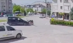 İnegöl’de Muhtara Çarpan Aracın Kaza Anı Kamerada!
