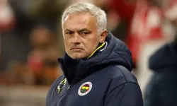 Jose Mourinho Fenerbahçe’de Kalacak mı? Yeni Sezonda Devam Edecek mi, Yoksa Yollar Ayrılıyor mu?