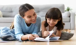 Küçük Yaşta Kitap Okuma Alışkanlığı Nasıl Kazandırılır? Kitap Sevmeyen Bir Çocuk Nasıl Kitap Kurdu Haline Gelir?