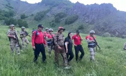 Ot Toplamaya Giden Çift Kayboldu, Yardımına Ekipler Yetişti