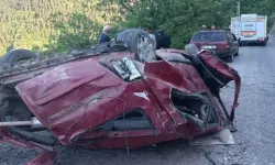 Otomobil 60 Metrelik Uçuruma Yuvarlandı: 2 Ağır Yaralı