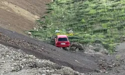 Otomobil Şarampole Yuvarlandı: 2’si Çocuk 7 Kişi Yaralandı