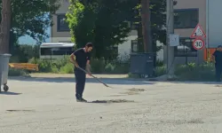 İnegöl'deki Çukurlara İtfaiyeden Müdahale