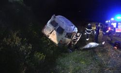 Minibüs Şarampole Yuvarlandı: 25 Yaşındaki Genç Kız Hayatını Kaybetti, 4 Yaralı