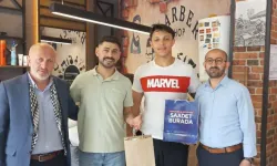 Saadet Partisi’nden 11 Mayıs’ta Berber ve Kuaförlere Anlamlı Ziyaret