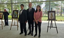 İnegöl'de Otizmli Çocukların Resim Sergisi Gönülleri Fethetti