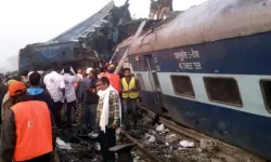 Tarihte Bugün 2 Haziran: Roma Yağması, Tren Faciası