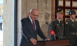 TBMM Başkanı Numan Kurtulmuş ve Başkanlık Divanı Üyeleri Anıtkabir'i Ziyaret Etti