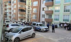 Bir kadın evinde ölü bulundu, eşinden de haber alınamıyor