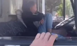 Bursa’da Ehliyetsiz Kadın Park Halindeki Kamyonu Çalıp Kaza Yaptı