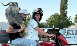 Bursa'da Kurban Pazarı Kaçan Keçiyi Motosikletli İki Kişi Yakaladı