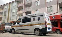 Evinin banyosunda yere düşen adam öldü