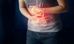 Bu Belirtiler Mide Kanseri Habercisi Olabilir! Geç Kalmadan Dikkat Edin