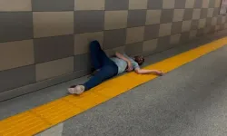 Bursa’da Alkollü Şahıs Metro İstasyonunda Sızıp Kaldı