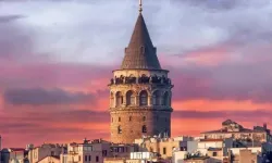 Galata Kulesi’nin Büyüleyici Hikayesi: Aşk, Bilim ve Efsanelerle Dolu 1500 Yıllık Tarih