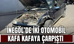 İnegöl’de İki Otomobil Kafa Kafaya Çarpıştı: 4 Yaralı