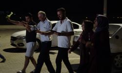 İnfaz Düzenlemesi Yürürlüğe Girdi, Cezaevi Önünde Halay Çekip Yakınlarını Beklediler