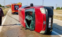 Konya'da kontrolden çıkan otomobil devrildi: 4 kişi yaralandı