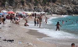 Ölüdeniz'de bayram yoğunluğu
