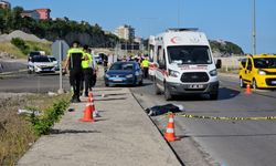 Otomobil Tali Yola Dönmek İsterken Motosikletle Çarpıştı: 2 Ölü