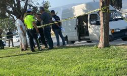 Park halindeki minibüste ceset bulundu
