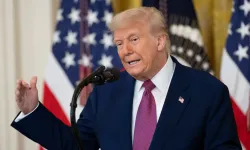 Trump’tan Yeni Gümrük Vergisi Sinyali: İthal Otomobillere Yüzde 25’lik Vergi Artabilir