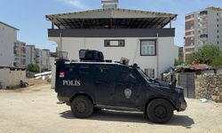Tartıştığı babasını, başına çekiçle vurarak ağır yaraladı