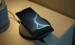 Kablosuz Şarj Aleti Hangi Telefonlarla Uyumlu, Nasıl Kullanılır Ve Gerçekten Kolay Mı?