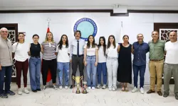 BUÜ Kadın Plaj Hentbol Takımı Türkiye Şampiyonası’nda çifte zafer kazandı
