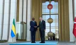 Erdoğan, Gabon Cumhurbaşkanı Nguema’yı resmi törenle karşıladı
