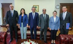 DEM Parti Heyeti'nden CHP Lideri Özgür Özel'e Barış Süreci Ziyareti