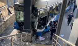 Ankara'da Belediye Otobüsü Kaza Yaptı: Çok Sayıda Yaralı Var