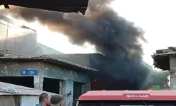 Metruk İş Yerinde Yangın: Korkutan Alevler Kontrol Altına Alındı