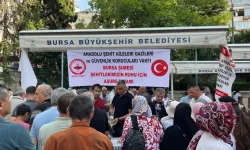 Bursa’da Şehitler İçin Binlerce Kişiye Aşure Dağıtıldı