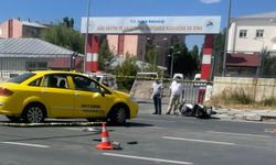 Ticari taksi ile motosiklet çarpıştı: Karı-koca hayatını kaybetti